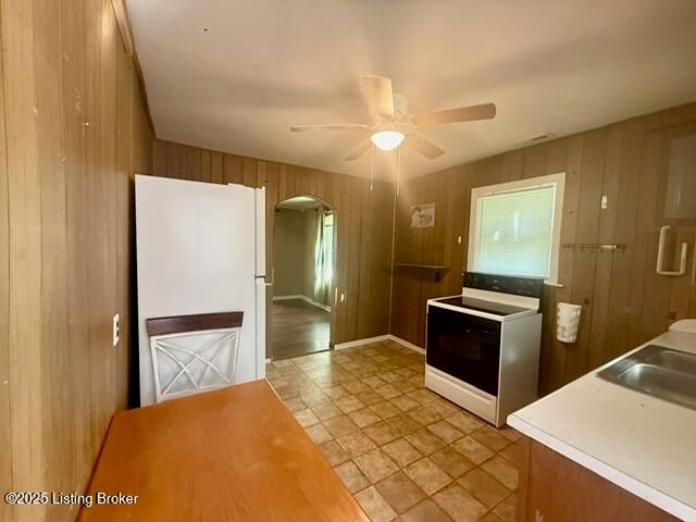 106 N Lynn St, Hodgenville, KY 42748