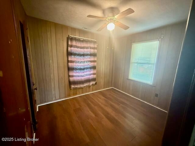 106 N Lynn St, Hodgenville, KY 42748
