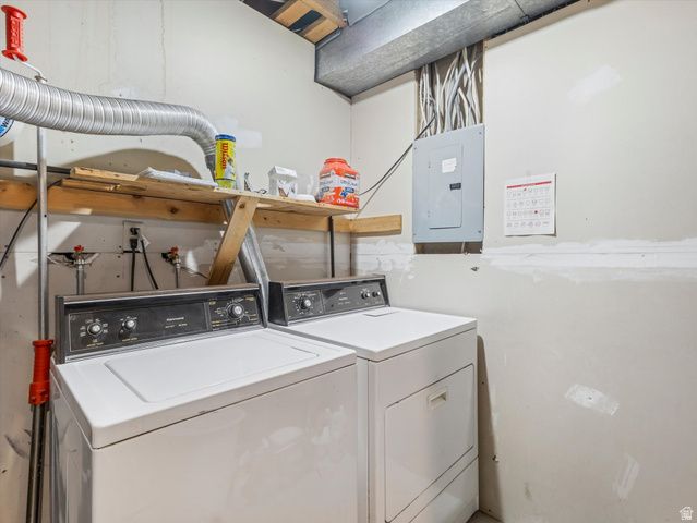 2228 E RENEGADE RD, Sandy, UT 84093