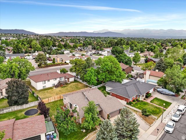 2228 E RENEGADE RD, Sandy, UT 84093