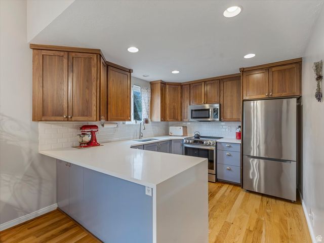 2228 E RENEGADE RD, Sandy, UT 84093