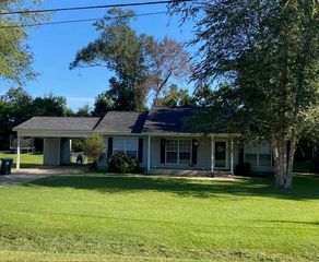 205 Academy Dr, Ashford, AL 36312