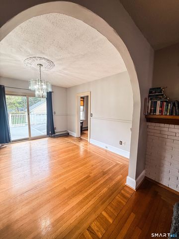 38 Grandview Avenue, Hamden, CT 06514