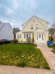 38 Grandview Avenue, Hamden, CT 06514