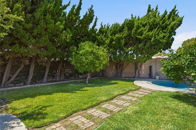 5051 Sisson Drive, Huntington Beach, CA 92649