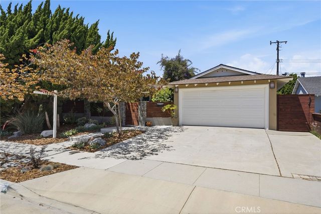5051 Sisson Drive, Huntington Beach, CA 92649