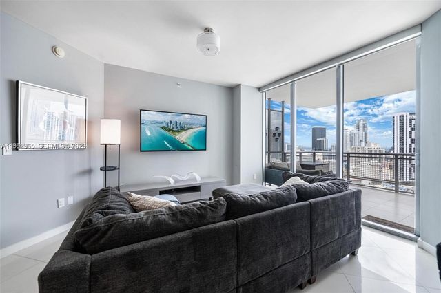 350 S Miami Ave 2505, Miami, FL 33130