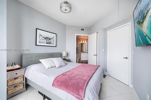 350 S Miami Ave 2505, Miami, FL 33130