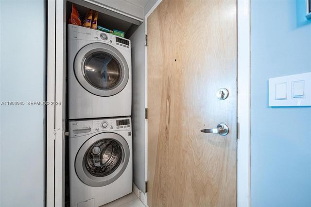 350 S Miami Ave 2505, Miami, FL 33130