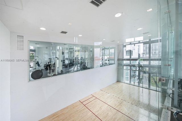 350 S Miami Ave 2505, Miami, FL 33130