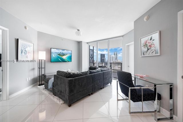 350 S Miami Ave 2505, Miami, FL 33130