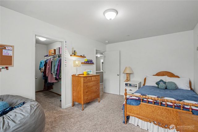 2219 Forrest St, Dupont, WA 98327