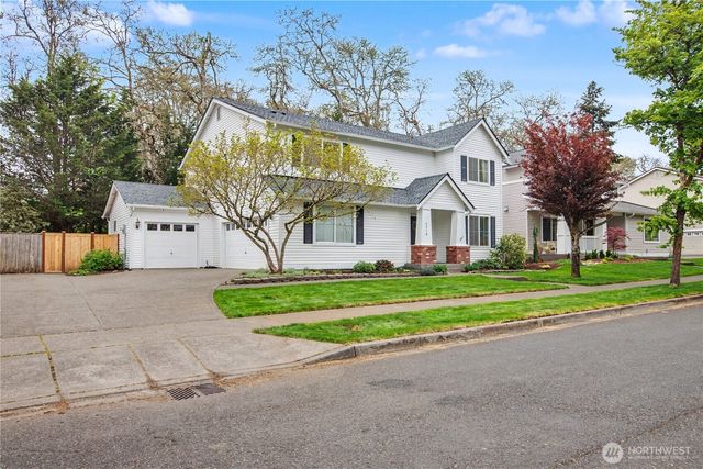2219 Forrest St, Dupont, WA 98327