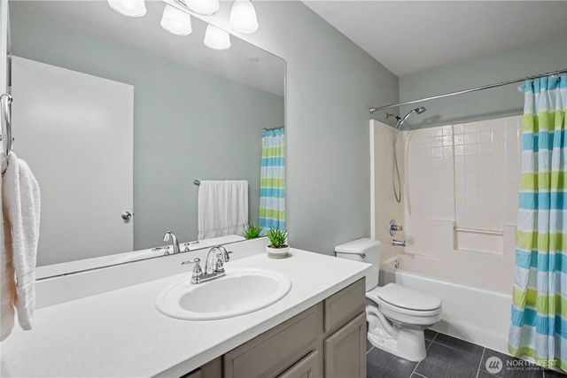 2219 Forrest St, Dupont, WA 98327