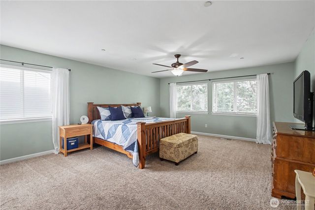 2219 Forrest St, Dupont, WA 98327