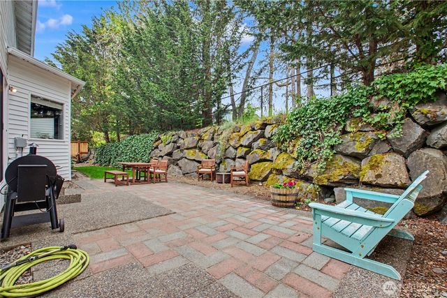 2219 Forrest St, Dupont, WA 98327