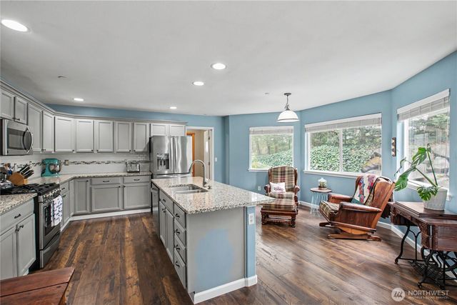 2219 Forrest St, Dupont, WA 98327