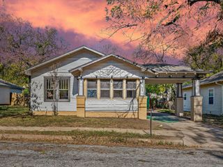 512 NW 9th Street, Mineral Wells, TX 76067