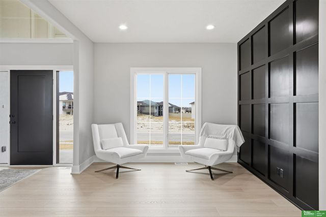 21108 Arlington Street, Elkhorn, NE 68022