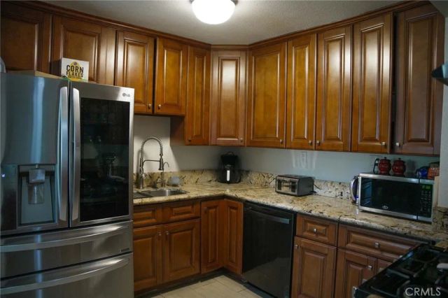 1591 W Persimmon, Rialto, CA 92377