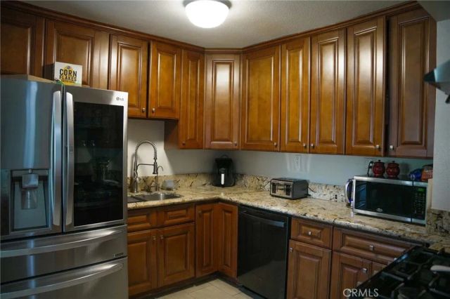 1591 W Persimmon, Rialto, CA 92377