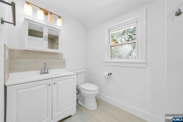 21 Morris Road, Clifton, NJ 07012