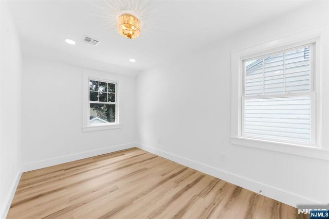 21 Morris Road, Clifton, NJ 07012