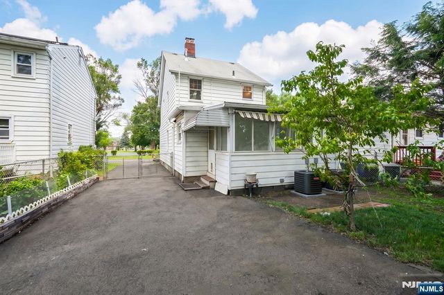 21 Morris Road, Clifton, NJ 07012