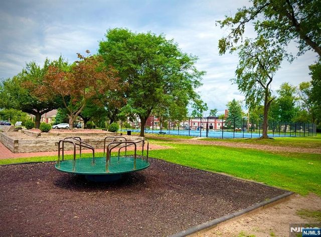 21 Morris Road, Clifton, NJ 07012