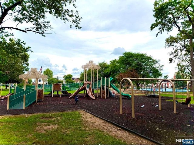 21 Morris Road, Clifton, NJ 07012
