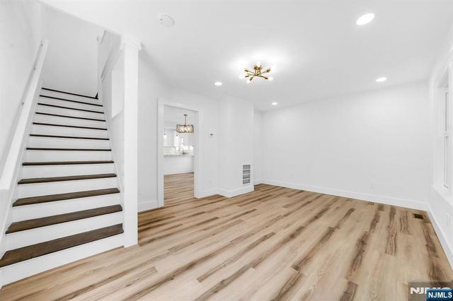 21 Morris Road, Clifton, NJ 07012