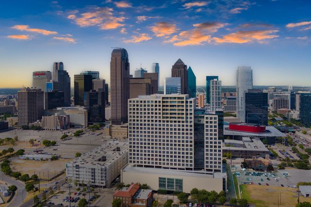 1717 Arts Plaza 1915, Dallas, TX 75201