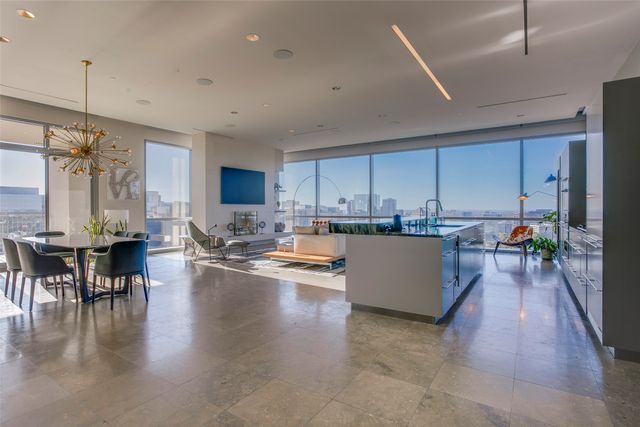 1717 Arts Plaza 1915, Dallas, TX 75201