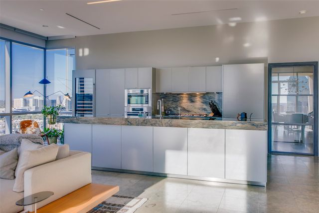 1717 Arts Plaza 1915, Dallas, TX 75201