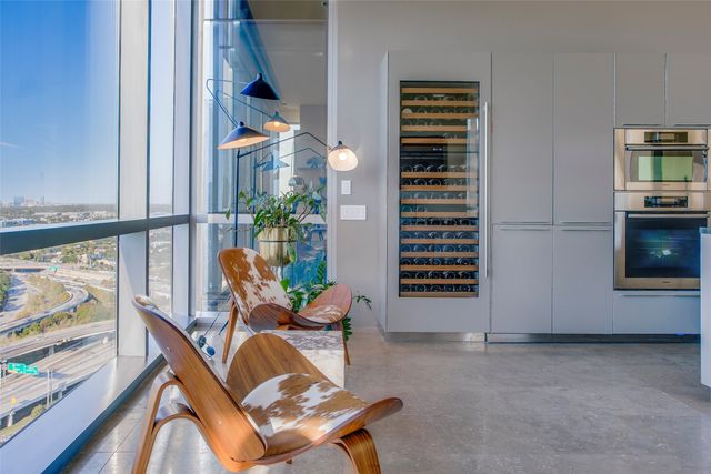 1717 Arts Plaza 1915, Dallas, TX 75201