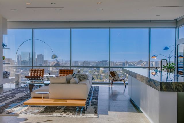 1717 Arts Plaza 1915, Dallas, TX 75201