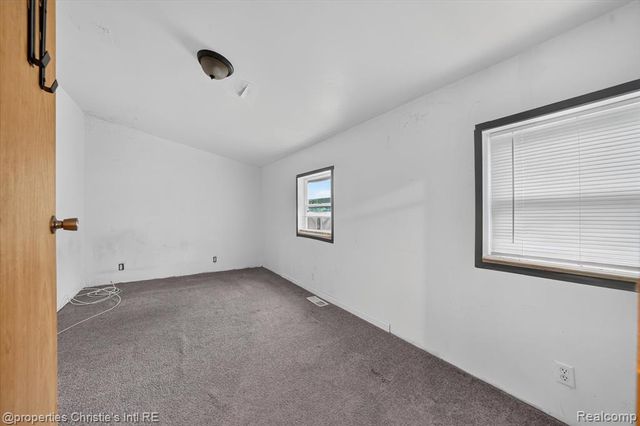 8320 Mckean Road, Willis, MI 48191