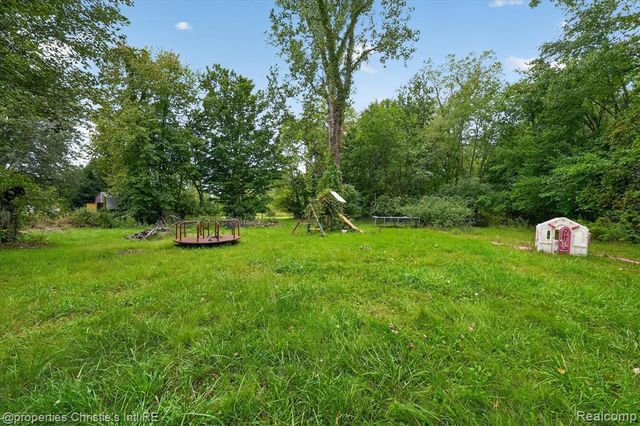 8320 Mckean Road, Willis, MI 48191