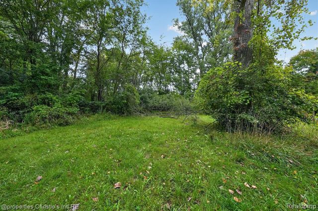 8320 Mckean Road, Willis, MI 48191