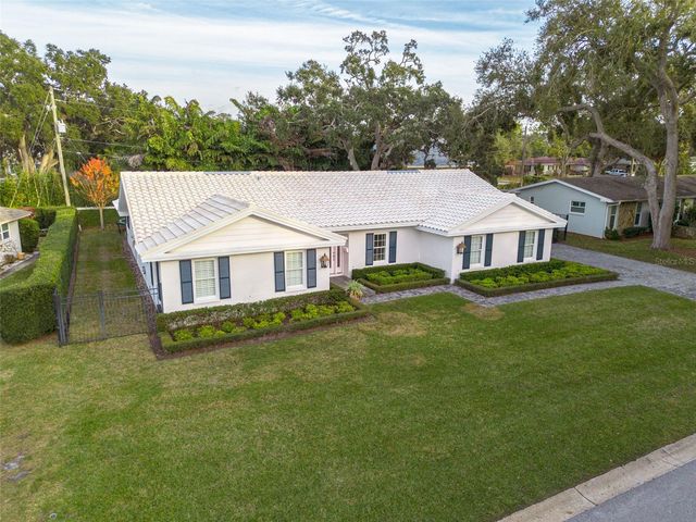 3 EASTWOOD LANE, Belleair, FL 33756