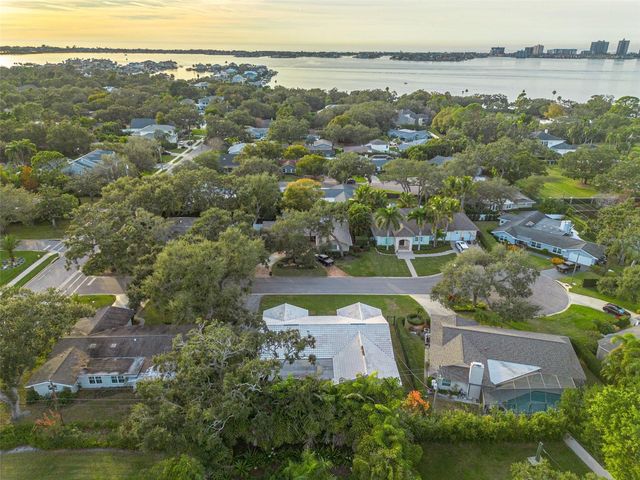 3 EASTWOOD LANE, Belleair, FL 33756