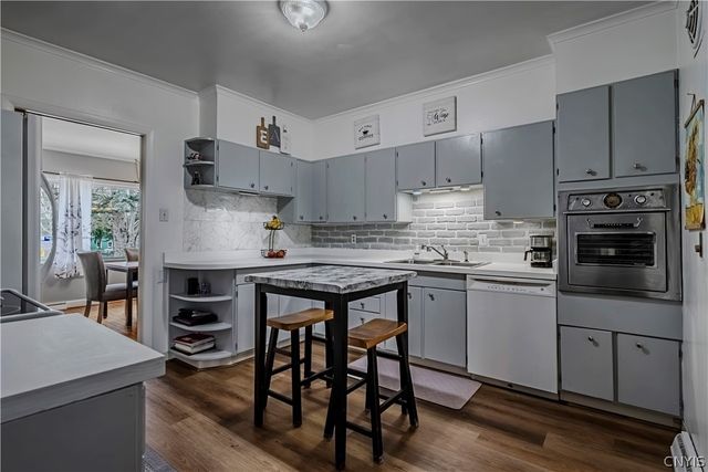 100 Fairway Drive, New Hartford, NY 13413