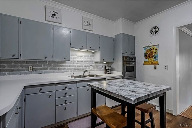 100 Fairway Drive, New Hartford, NY 13413