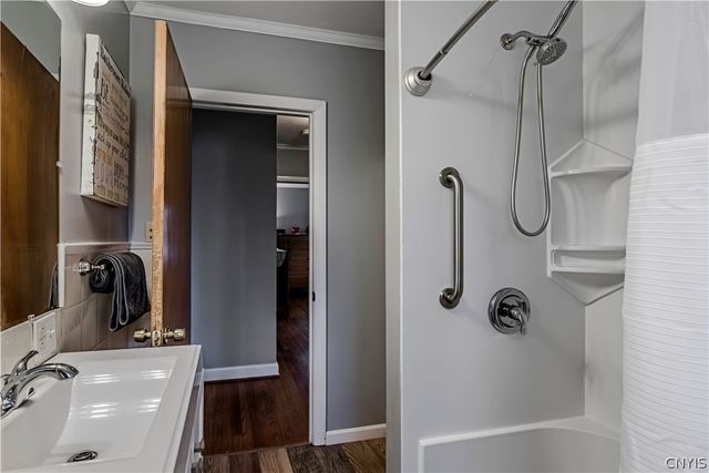 100 Fairway Drive, New Hartford, NY 13413