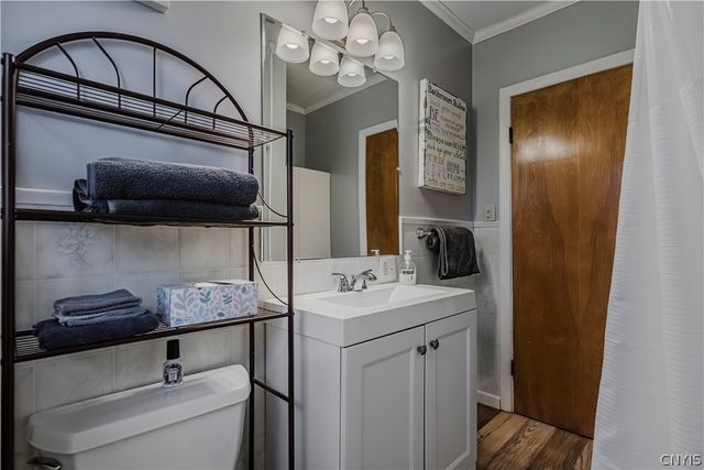 100 Fairway Drive, New Hartford, NY 13413