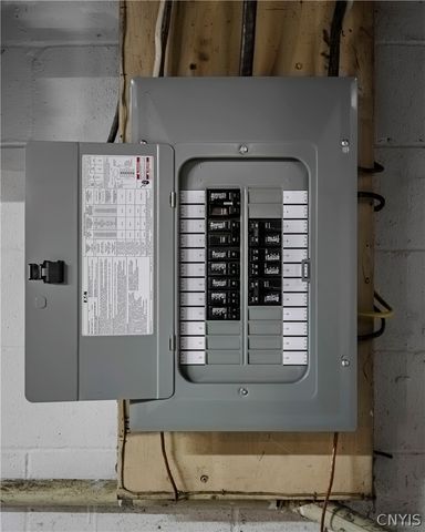 100 Fairway Drive, New Hartford, NY 13413