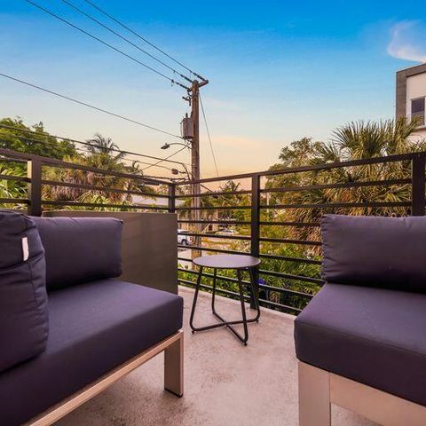 1058 N Victoria Park Road N, Fort Lauderdale, FL 33304