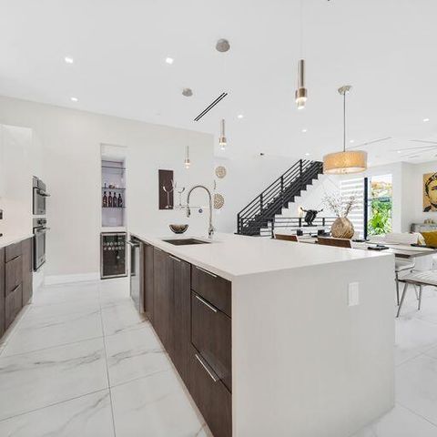 1058 N Victoria Park Road N, Fort Lauderdale, FL 33304