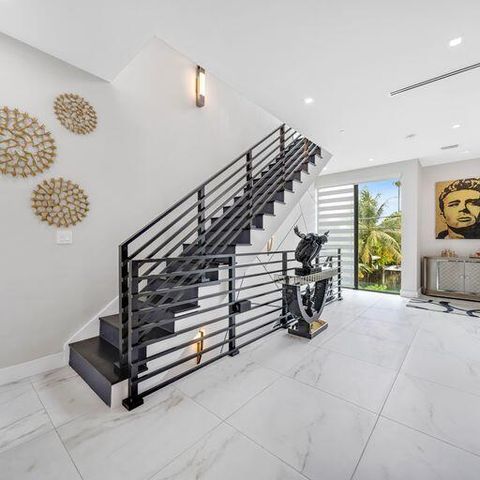 1058 N Victoria Park Road N, Fort Lauderdale, FL 33304