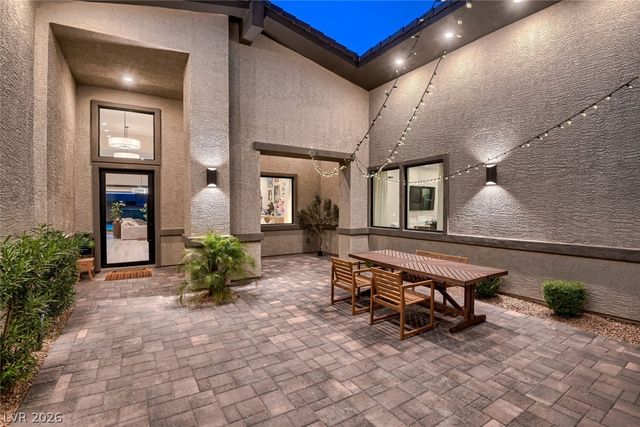 8310 West Camero Avenue, Las Vegas, NV 89113